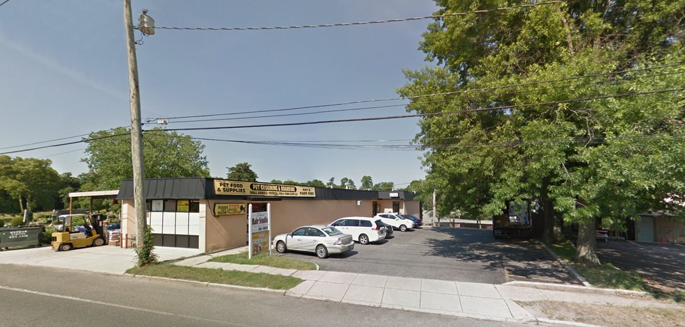 More Photos Of 63 Vernon Valley Rd, East Northport Storefront Retail Office For Lease