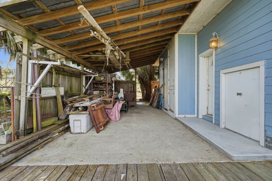 More Photos Of 400 Lakeshore Dr, Eustis Specialty For Sale