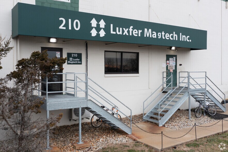 More Photos Of 2940 Highland Ave, Norwood Distribution For Lease