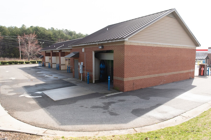 More Photos Of 3425 N Main St, High Point Carwash For Sale