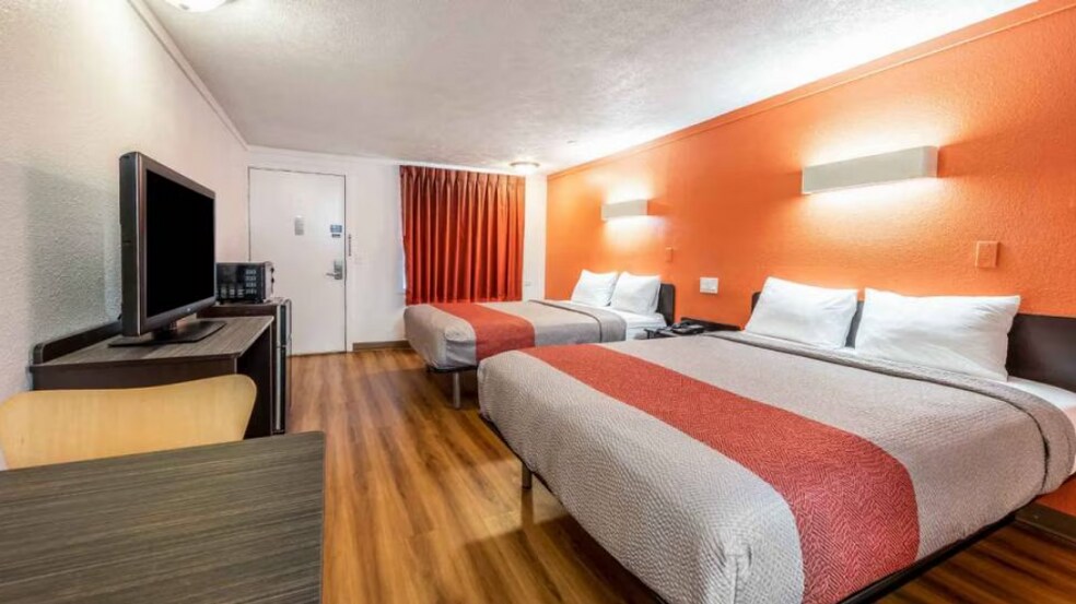 More Photos Of 555 N Trimble Rd, Mansfield Hotel For Sale