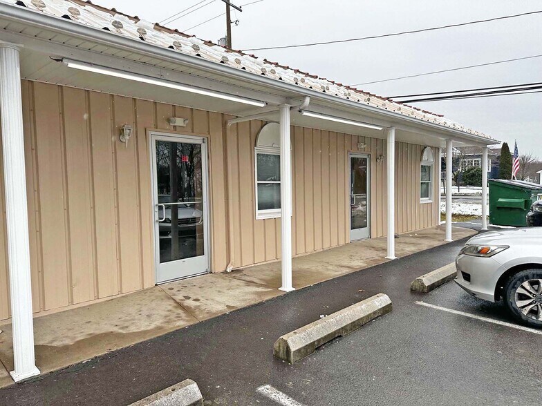 More Photos Of 3-5 Commerce Rd, Pittston Township Freestanding For Lease
