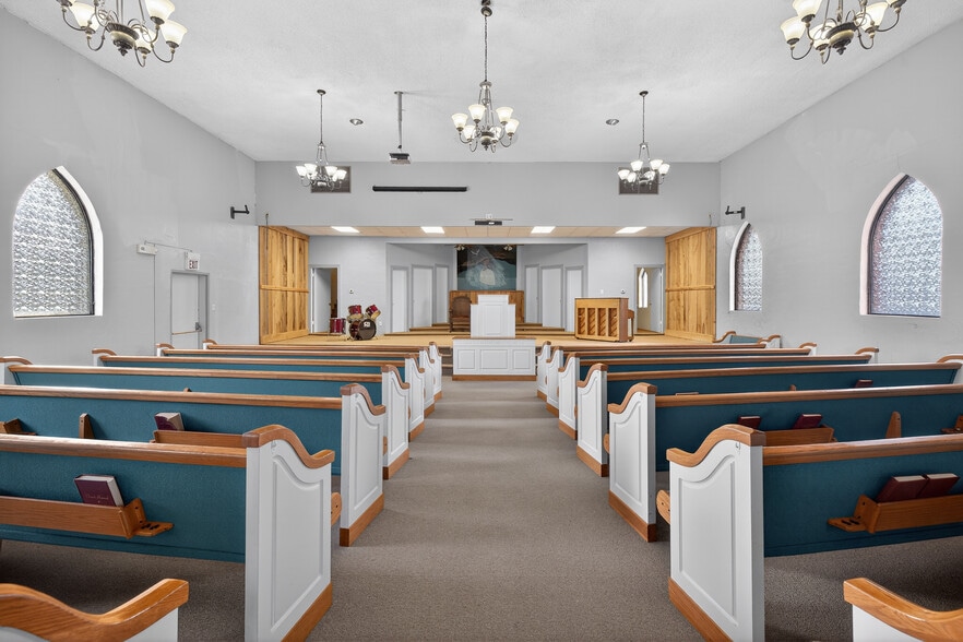 More Photos Of 205 Otter St, Danville Specialty For Sale