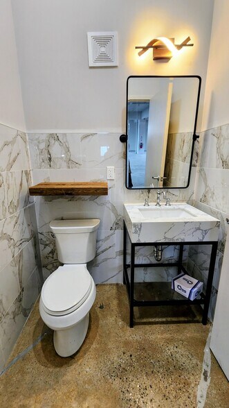 More Photos Of 42-45 12th St, Long Island City Manufacturing For Lease