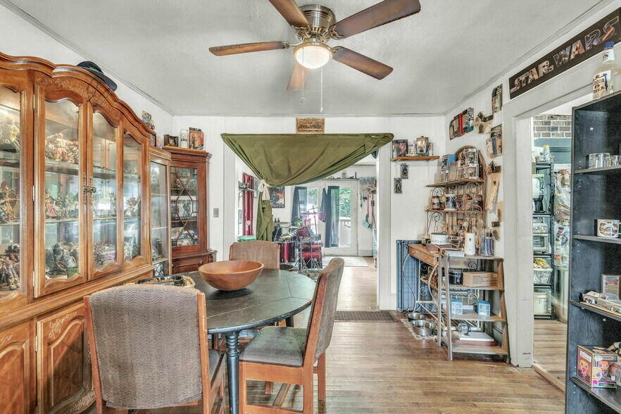 More Photos Of 929 N Roane St, Harriman Apartments For Sale