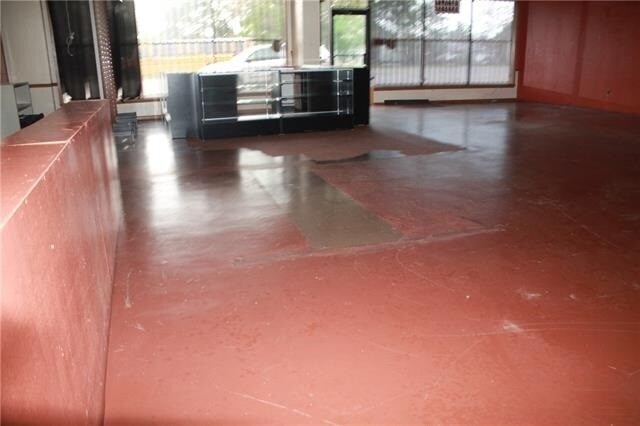 More Photos Of 800 3rd St, Kentwood General Retail For Sale