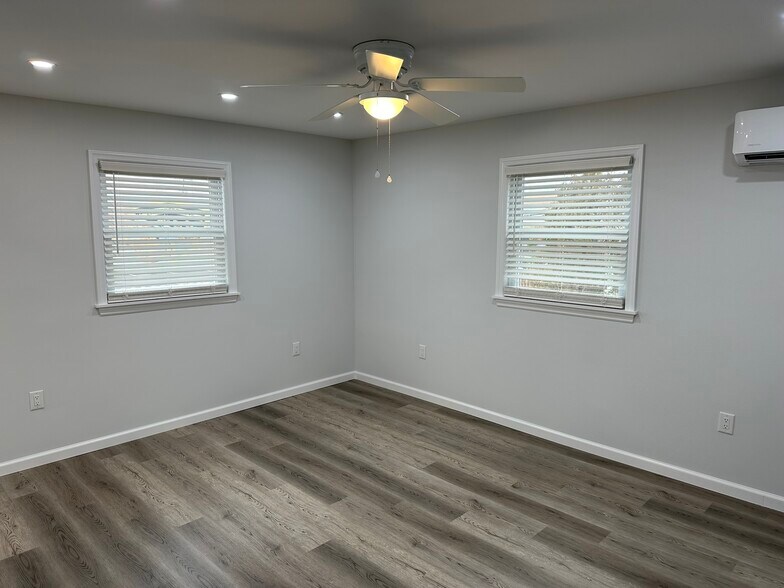 More Photos Of 3103 Veeder Ave, Toms River Office Residential For Sale