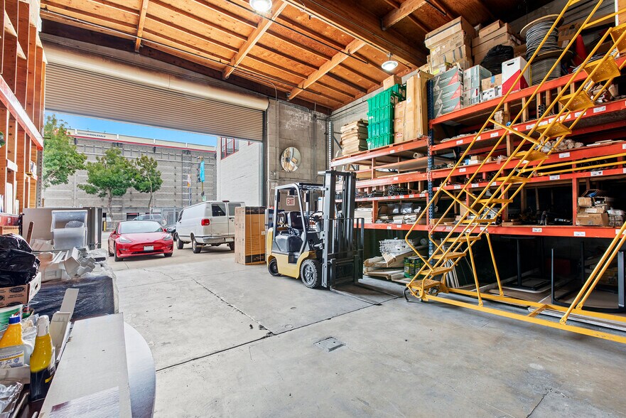 More Photos Of 479 10th St, San Francisco Service For Sale