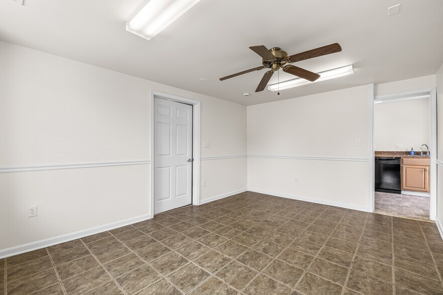 More Photos Of 410 Main St, Reisterstown Medical For Lease