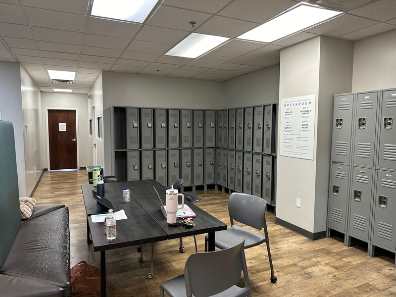 More Photos Of 86 N University Ave, Provo Office Residential For Lease