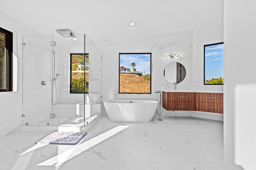 More Photos Of 6380 Meadows Ct, Malibu Rehabilitation Center For Lease