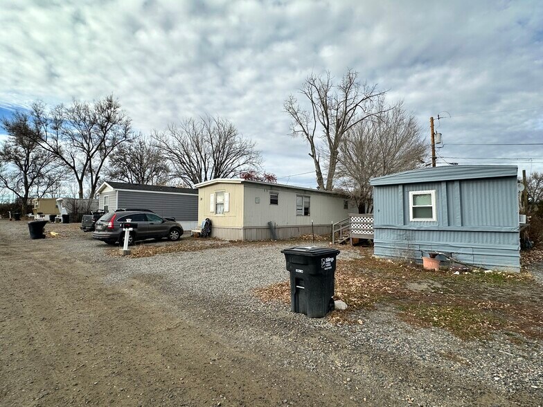 More Photos Of 711 Birch Ln, Billings Manufactured Housing Mobile Home Park For Sale