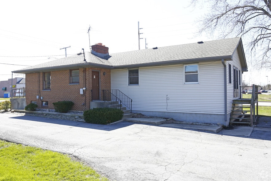 More Photos Of 1360 S Lake Park Ave, Hobart Office For Lease