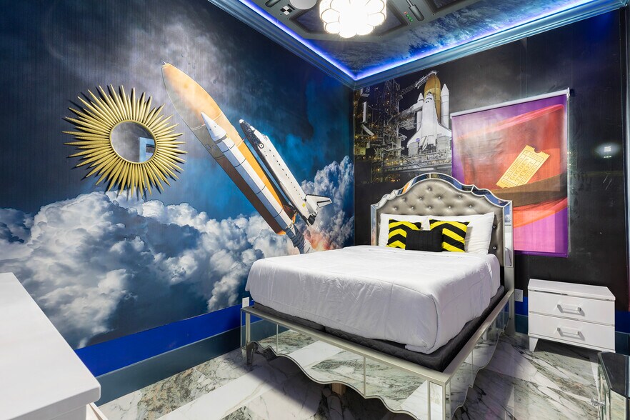 More Photos Of 1015 Fantasy Dr, Davenport Specialty For Sale