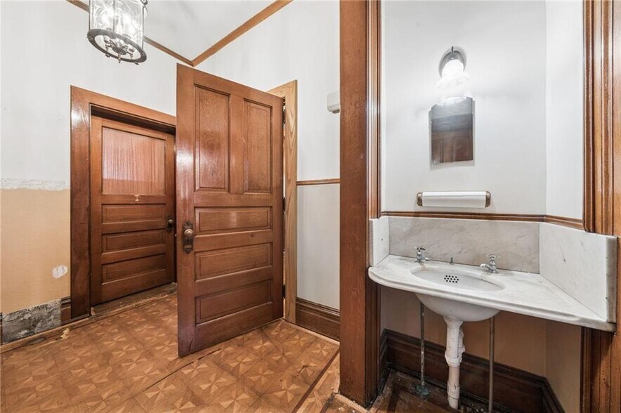 More Photos Of 112 Alexander Ave, Greensburg Office Residential For Sale