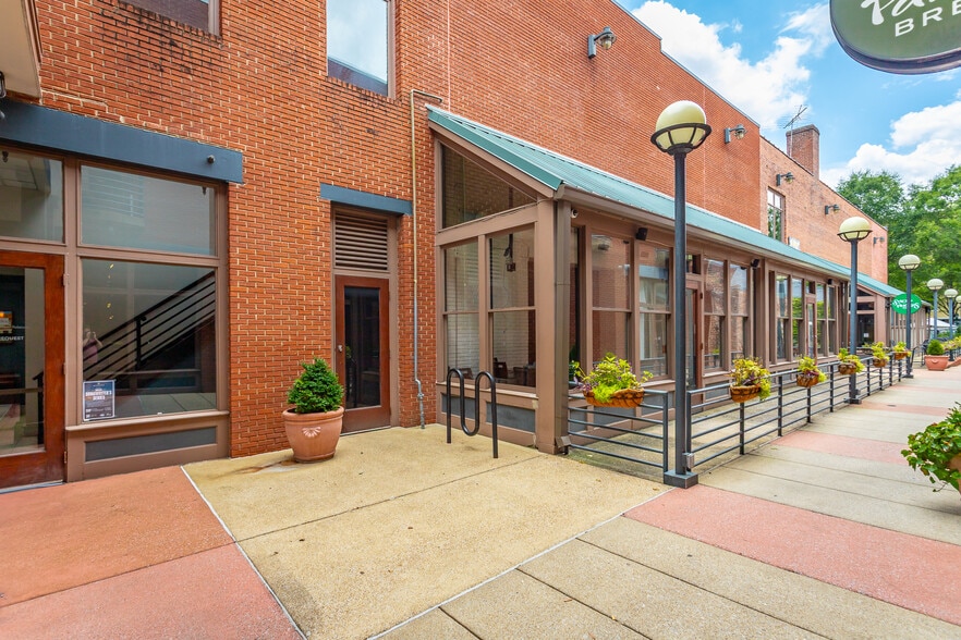 More Photos Of 423 Market St, Chattanooga Restaurant For Lease