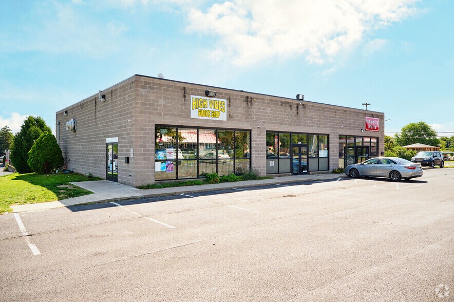 More Photos Of , Newark Unknown For Sale