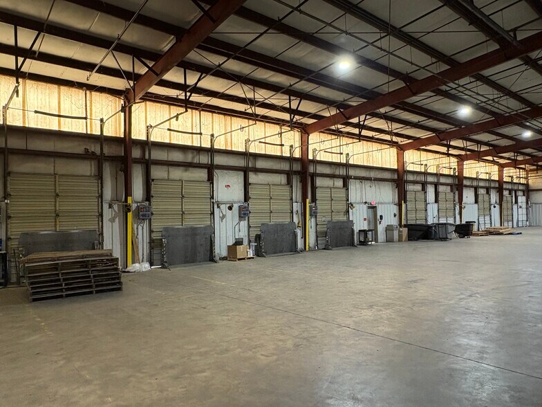 More Photos Of 500 Linkwood Rd, Rock Hill Warehouse For Sale