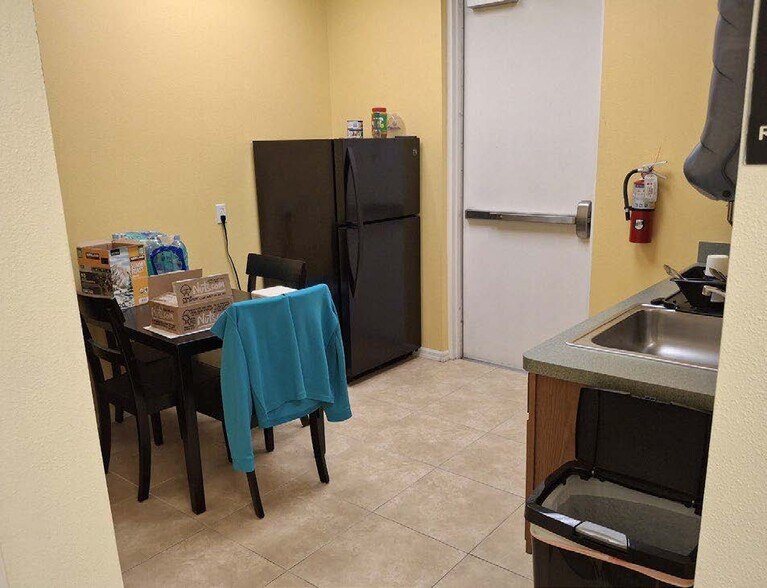 More Photos Of 2517 Seven Springs Blvd, New Port Richey Loft Creative Space For Sale