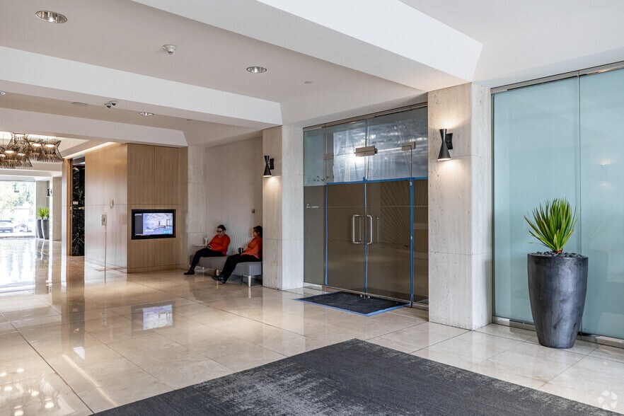 More Photos Of 750 The City Dr S, Orange Office For Lease