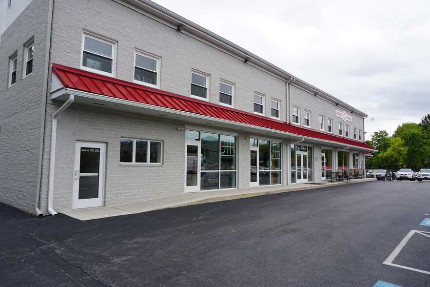 Primary Photo Of 6 Berkeley Rd, Devon Storefront Retail Office For Lease