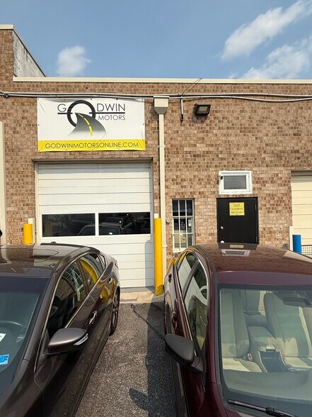 More Photos Of 2621-2653 Garfield Ave, Silver Spring Warehouse For Lease