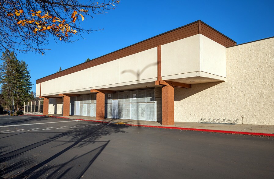 More Photos Of 6600-6646 Clark Rd, Paradise Unknown For Lease