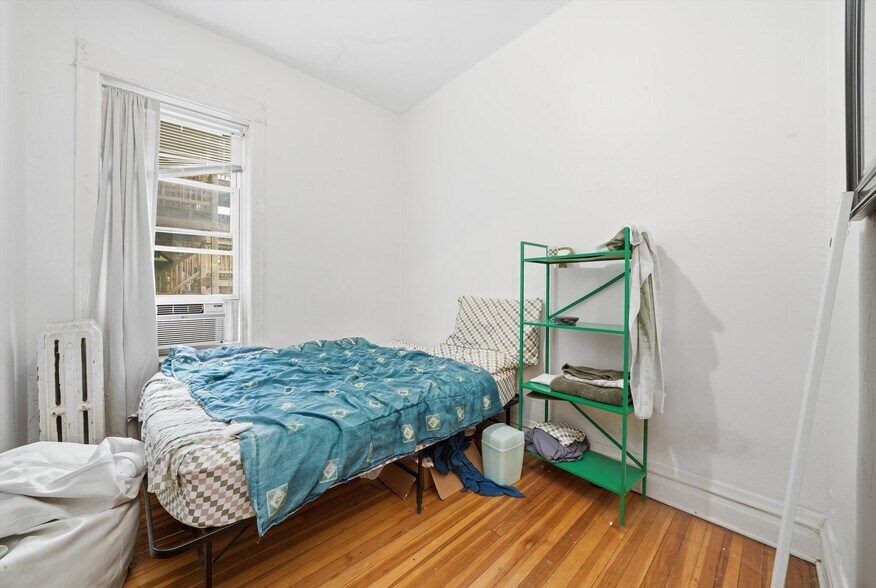 More Photos Of 3136 W Logan Blvd, Chicago Multifamily For Sale