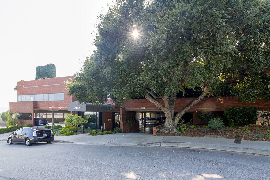 More Photos Of 4515 Ocean View Blvd, La Cañada Flintridge Medical For Lease