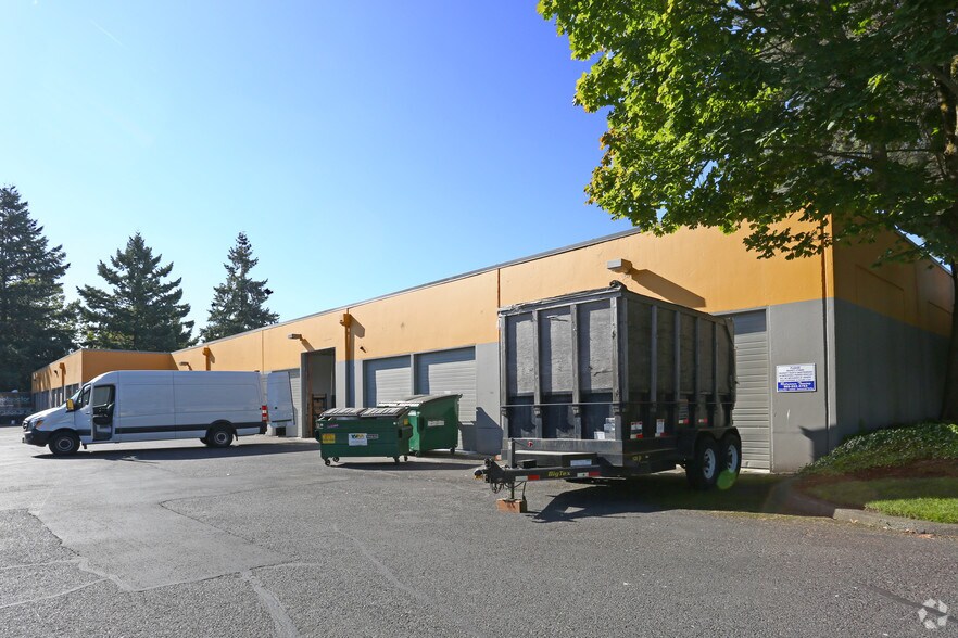 More Photos Of 2511-2527 N Hayden Island Dr, Portland Warehouse For Lease