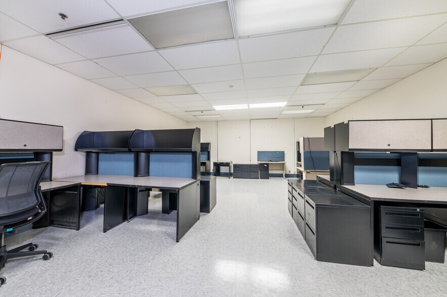 More Photos Of 347 W Main St, Clarksburg Office For Sale