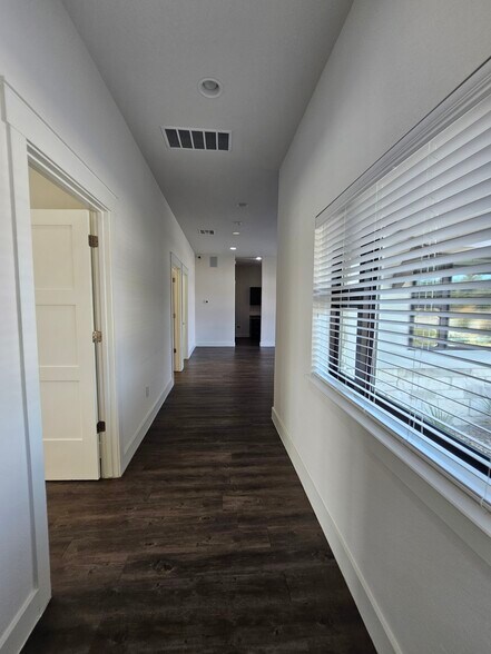 More Photos Of 230 Klattenhoff Ln, Hutto Office For Lease