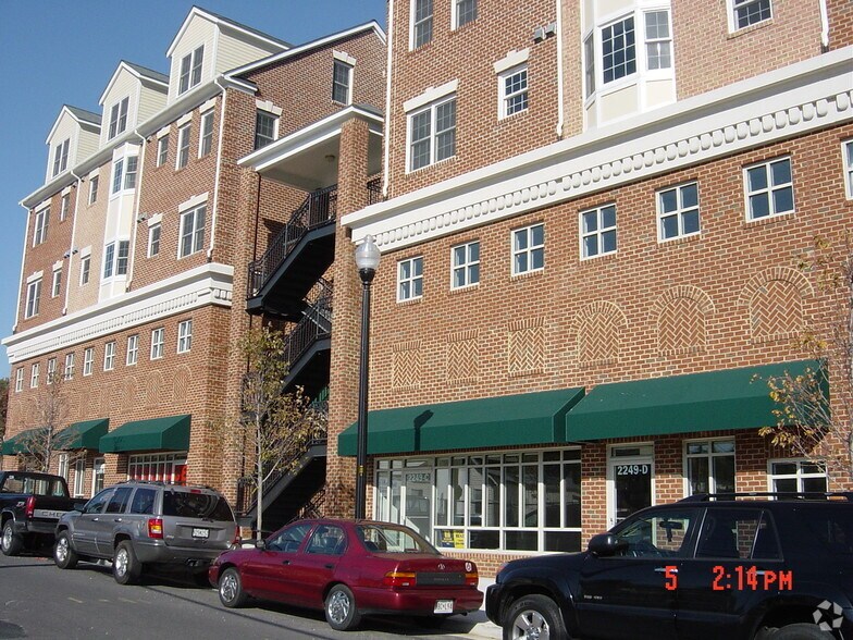 More Photos Of 2249 S Shirlington Rd, Arlington Manufactured Housing Mobile Home Park For Lease