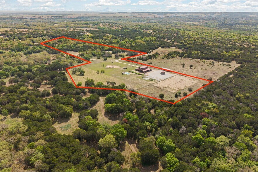 More Photos Of 3119 County Road 2730, Glen Rose Lodge Meeting Hall For Sale