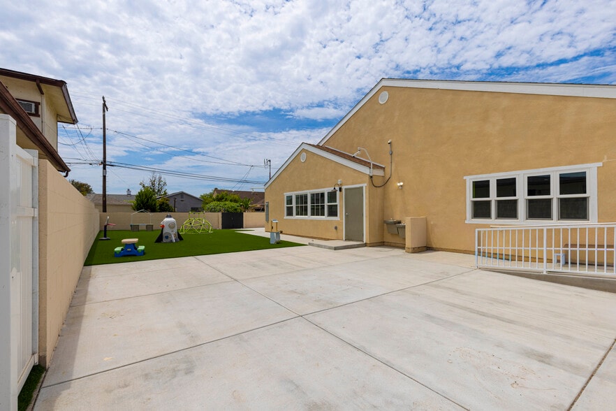 More Photos Of 208 W Fairview Ave, San Gabriel Schools For Lease