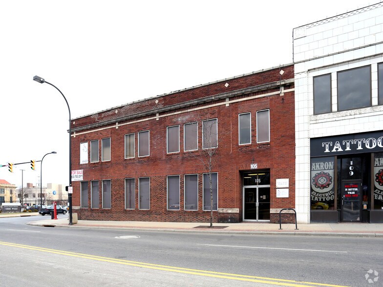 More Photos Of 15-17 N Broadway St, Akron General Retail For Sale