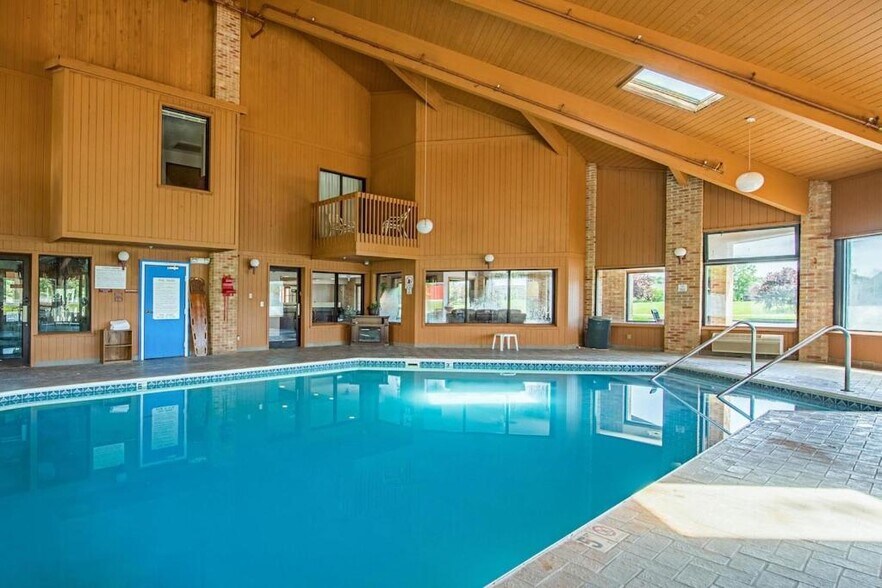 More Photos Of 2820 Hotel Ave, Huntington Hospitality For Sale
