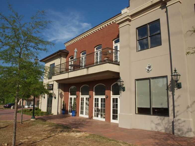 More Photos Of 113-115 W Jackson Ave, Ridgeland Unknown For Lease