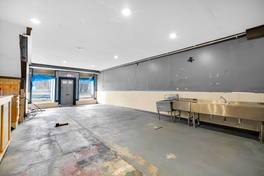 More Photos Of 720 Main St, Winsted Storefront Retail Residential For Sale