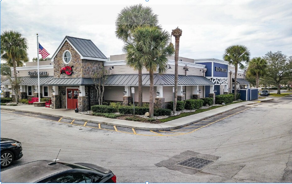 Primary Photo Of 20 Towne Center Cir, Sanford Restaurant For Sale