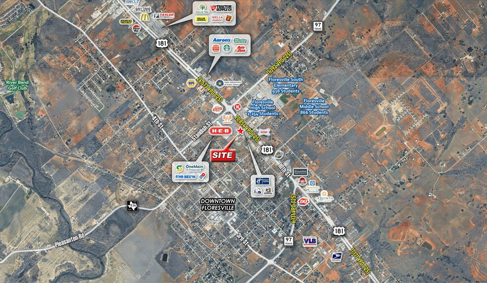 More Photos Of 927 10th St, Floresville Storefront For Lease