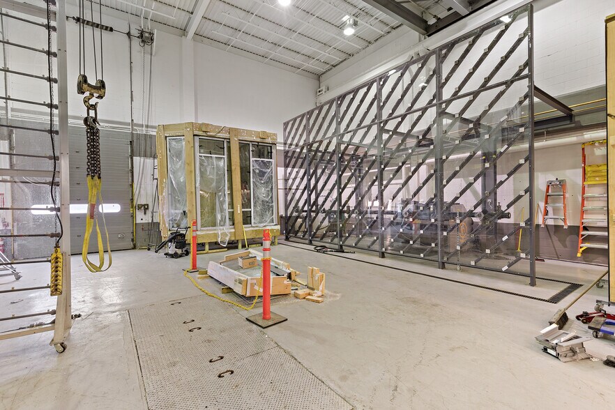 More Photos Of 850 Poplar St, Pittsburgh Flex For Sale