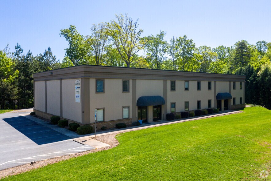 Primary Photo Of 119 Magnolia Park Dr, Mooresville Showroom For Sale
