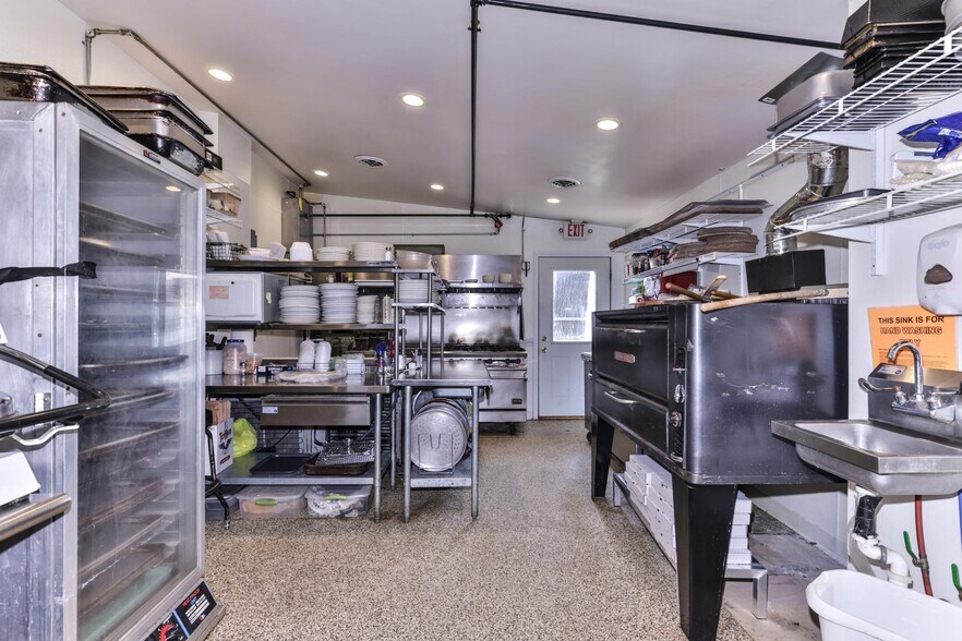 More Photos Of 5234 US-51 Hwy, Mercer Bar For Sale