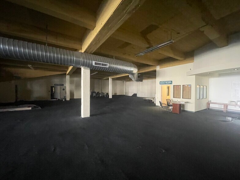 More Photos Of 420 E St, Marysville Freestanding For Lease