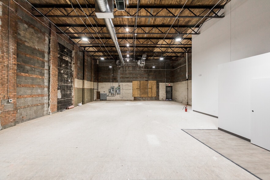 More Photos Of 6538-6540 Woodward Ave, Detroit Storefront Retail Office For Lease