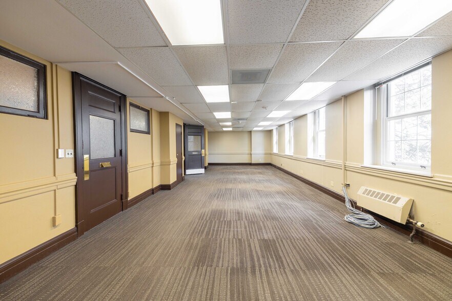 More Photos Of 301 Mount Elliott St, Detroit Office Residential For Lease