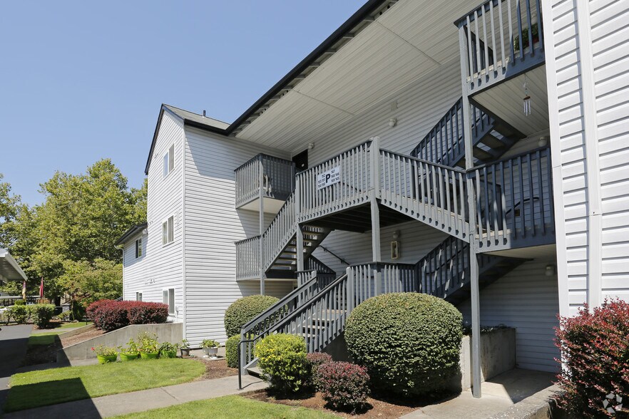 Primary Photo Of 2231 NE Bridgecreek Ave, Vancouver Apartments For Sale
