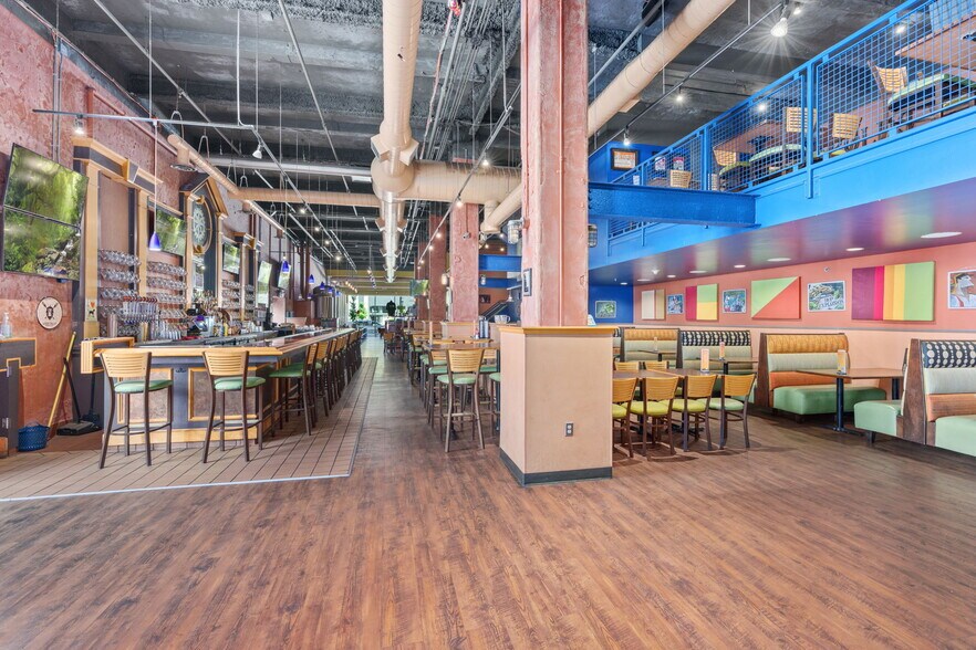 More Photos Of 812-814 W Hamilton St, Allentown Loft Creative Space For Sale