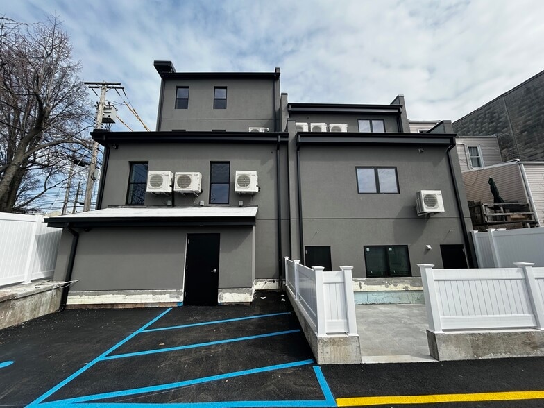 More Photos Of 1230 Bay St, Staten Island Storefront Retail Residential For Sale